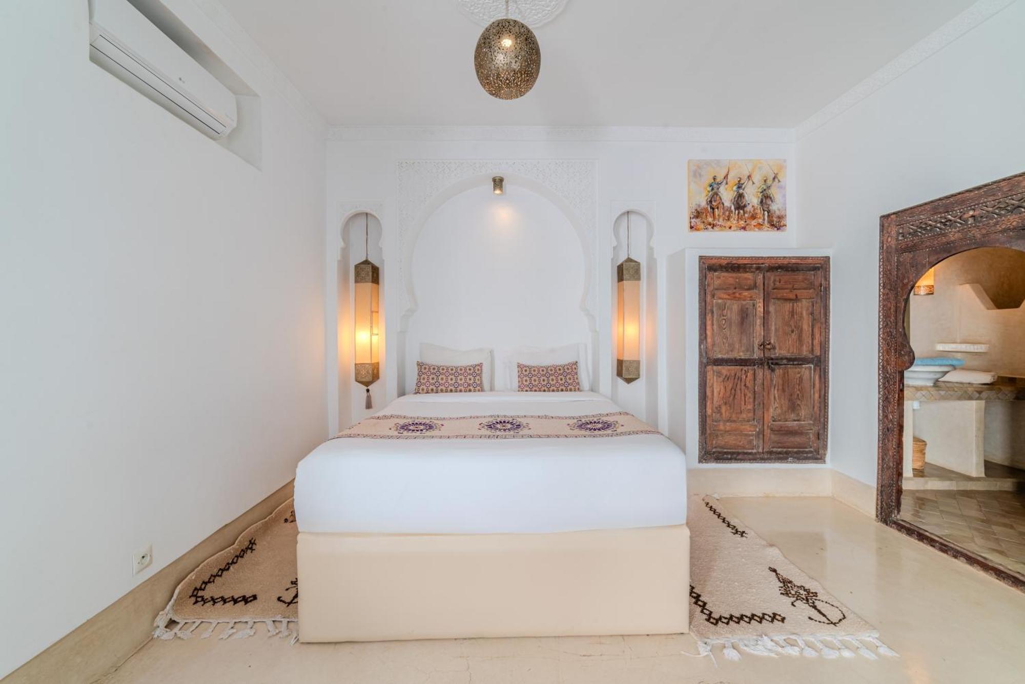 Riad Ayla Avec Piscine Privee Marrakesh Exterior photo